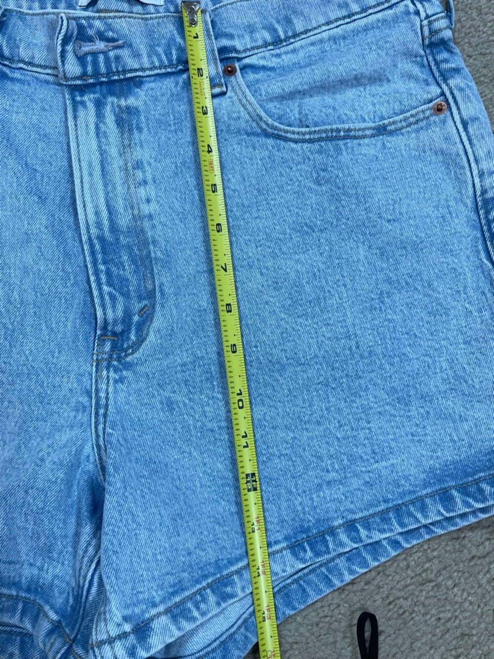 Abercrombie & Fitch 4’ Mom High Rise Light Blue Denim Jean Shorts - Picture 7 of 12